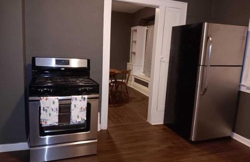Garfield Heights Apartment | Experience a home near Cleveland Clinic & parks