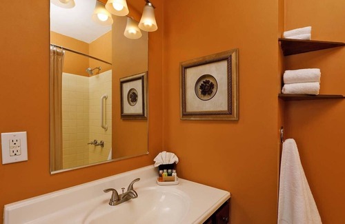 Central Business District Bed & Breakfast | Experience a relaxing, cozy and friendly stay. Walking distance to downtown!