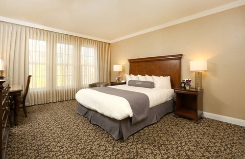 Rochester Hotel | Experience a Romantic Elegant Escape in Historical Rochester!