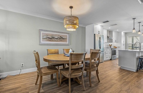 Boca Grande Condo | Experience coastal living at BG North 69, a charming 2-bedroom condo in Boca Grande