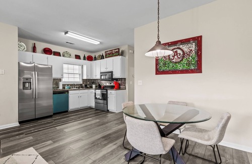 Tuscaloosa House | Experience Comfort at Banks's Brook House