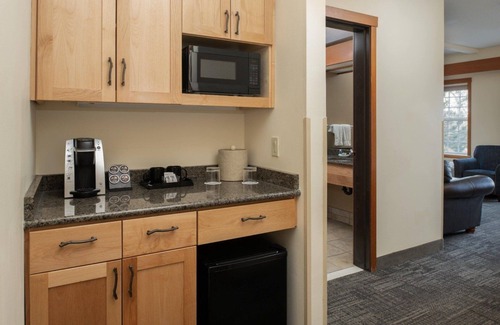 Vancouver Hotel | Experience Comfort at This Cozy Lodge-styled Family Room w/Balcony