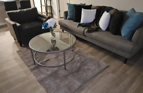 Northside Apartment | Experience comfort & convenience at our Jacksonville 2 bedroom retreat!