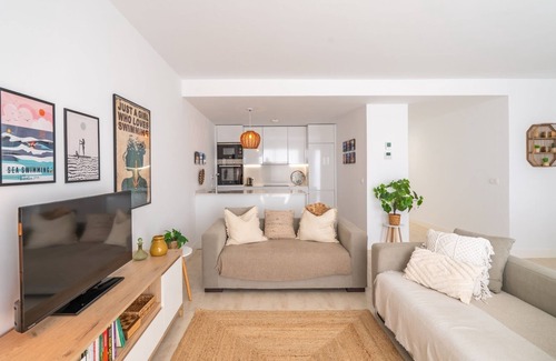 Puerto de la Duquesa Apartment | Experience Elevated Living at this Pure South Penthouse