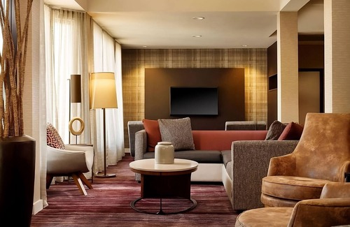 Laguna Hills Hotel | Experience Family Hotel in Laguna Hills & Pets are Allowed!