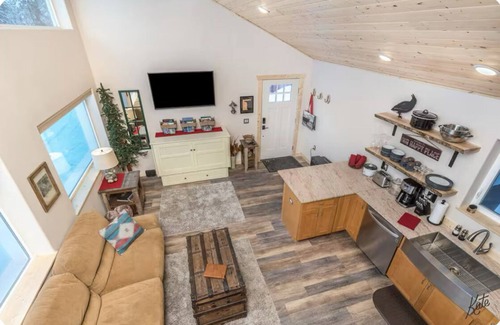 Badger Cabin | Experience Lakeside Cabin Living in North Pole, Alaska!