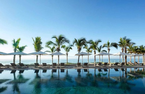 Cabo San Lucas Apartment | Experience luxury in Los Cabos! All that you need is in this 2 bedroom suite.