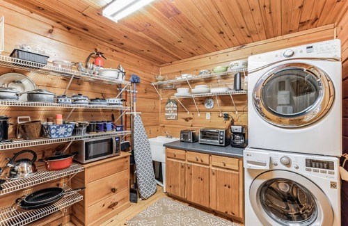 Lynn Cabin | Experience Luxury at The Sanctuary in Hendersonville