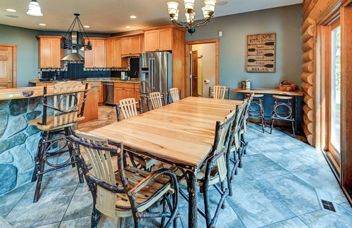 Mauston House | Experience luxurious lakeside living in our 5-bed, 5-bath retreat!
