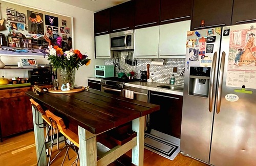 Greenpoint Condo | Experience Luxury by the Water:Private Garden & Unforgettable Views!