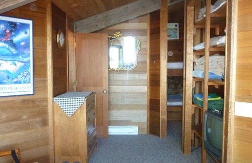 South Colby House | Experience Paradise at the Water's Edge with Awesome Views.