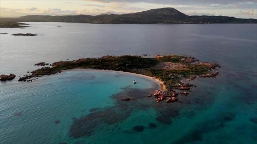 Tiriddo Boat Rental | Experience Sleeping in the bay