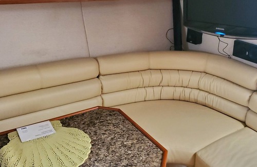 Palm Harbor Boat Rental | Experience something unique and do something few others do; Stay on a Yacht.