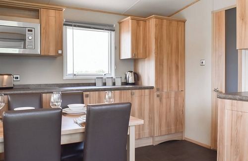 Heysham Cottage | Experience the charm and comfort of Peachy, your ideal holiday home by the sea.