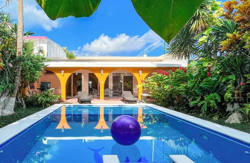 Colonia Adolfo Lopez Mateos House | Experience the essence of Cozumel at Casa Troy