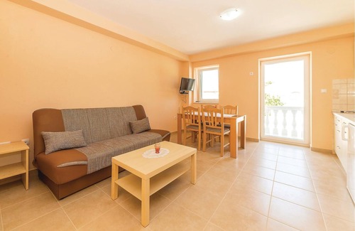 Banj Apartment | Experience the right feel-good atmosphere in these tastefully furnished apartments in the traditiona