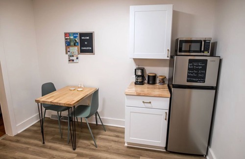 Hanahan Apartment | Experience the Perfect Place to Explore Like a Local