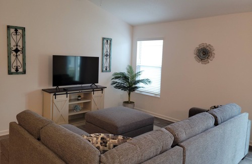 Charlotte Villa | Experience The Villages lifestyle in this beautiful patio villa!