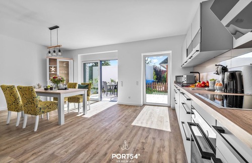 Daenschendorf Apartment | "Experience Tranquility and Adventure at Our Fehmarn Holiday Apartment!"