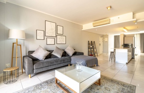 Victoria and Alfred Waterfront Apartment | Experience Uninterrupted Comfort Fully Furnished 2br Flat Free From Loadsheding
