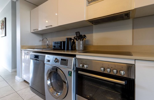 Victoria and Alfred Waterfront Apartment | Experience Uninterrupted Comfort Fully Furnished 2br Flat Free From Loadsheding