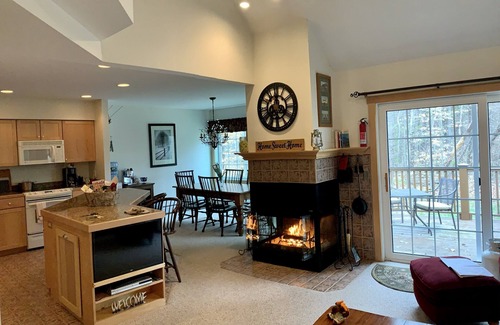 West Dover House | Experience Vermont’s Fall Magic at the Lemondrop Lodge