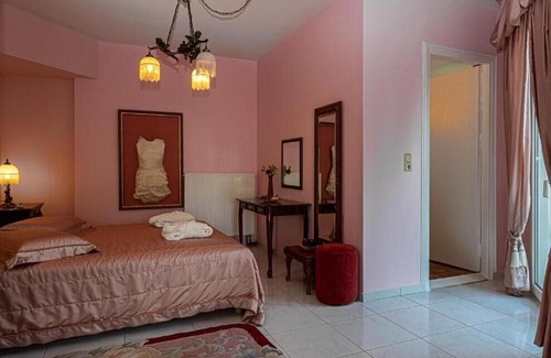 Agios Myronas Apartment | EXPLOR Mansion - Inclusive Experience