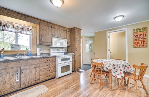 Pittsburg House | Explore ATV Trails: Home 1 Mi to Lake Francis