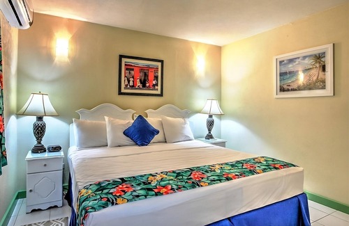 Worthing Hotel | Explore Barbados | 1BR w/Kitchenette & Balcony! Hotel w/Pool & Free Parking