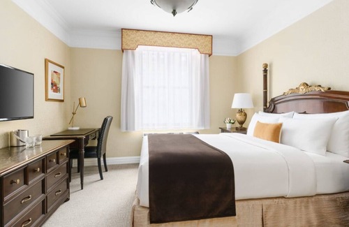Central Park West Hotel | Explore Lincoln Center for the Performing Arts! 2 Comfortable Units, Spa Center!