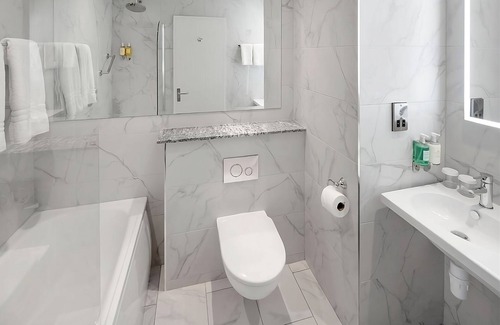 City Centre Dublin Hotel | Explore National Museum of Ireland! Two Relaxing Units, Centrally Located!