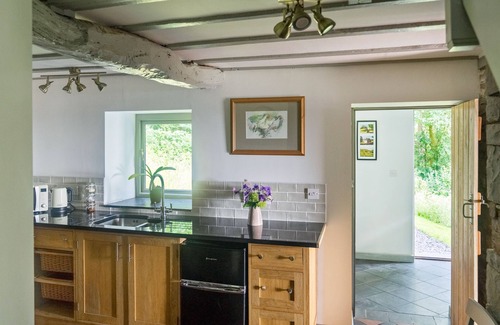 Llandovery Cottage | Explore Wales from Sardis Cottage with panoramic views, privacy and tranquility