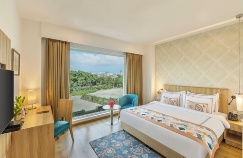 Greater Noida Hotel | ExpoInn Suites and Convention