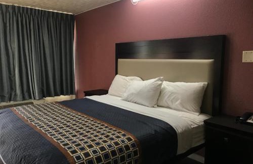 Lafayette Hotel | Express Inn