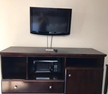 Lafayette Hotel | Express Inn