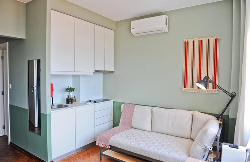 Santo Antonio Apartment | Expresso Martinis in Lisbon by Misha s Place 4c