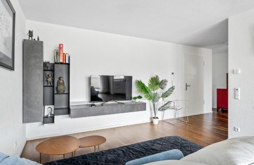 Boeblingen Apartment | EXQUIS 2BR Luxus Apartment ROLF BENZ I Parken I Netflix I Stadtmitte I Familienfreundlich I Mercedes-Benz