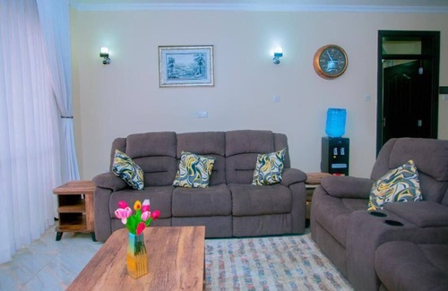 Eastleigh Apartment | Exquisite 2-Bedroom in Nairobi: Luxury, Comfort, and Convenience Await!