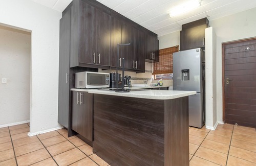 Greater Johannesburg Metropolitan Area Apartment | Exquisite 2 Bedroom Garden Townhouse in the Heart of Fourways