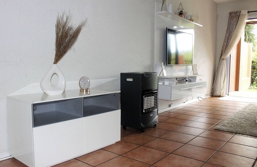 Greater Johannesburg Metropolitan Area Apartment | Exquisite 2 Bedroom Garden Townhouse in the Heart of Fourways