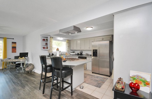 Shoreacres House | Exquisite 5BR near Yacht Club | Beach | Golf Course