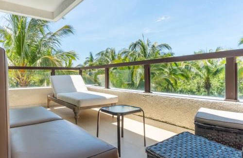 Granjas del Marques Apartment | Exquisite Acapulco Retreat in La Isla Residence