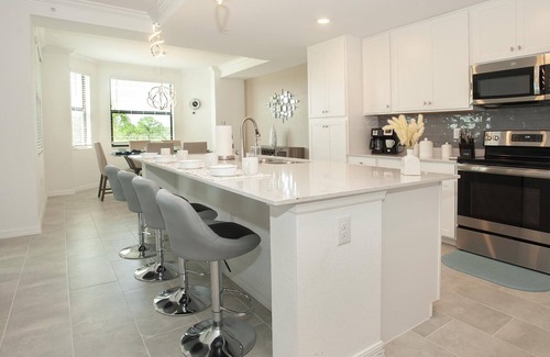 Lakewood Ranch Condo | Exquisite brand new Condo 3rd Floor 2/bed, 2/bath