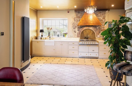 Westleigh House | Exquisite Country House, Sleeps 11 And Dog Friendly, North Devon