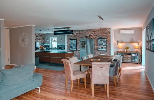Hollern-Twielenfleth House | Exquisite vacation home - a paradise for families and groups.