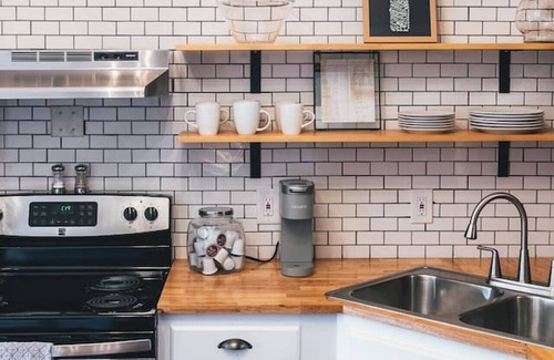 Old City Apartment | ✧ Exquisite Downtown Loft w/King Bed ✧