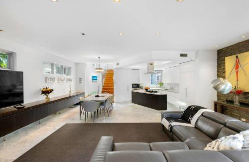 Kingsford Villa | Exquisite Family Home Near Coogee Beach