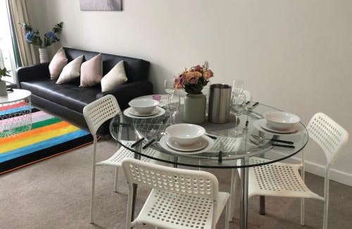 Lane Cove North Apartment | Exquisite Family Home +Parking, Close to CBD