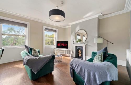 Wakefield Apartment | Exquisite Georgian Apartment with Reserved Parking