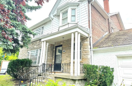 Forest Hill South House | *Exquisite Home in Prime Forest Hill*